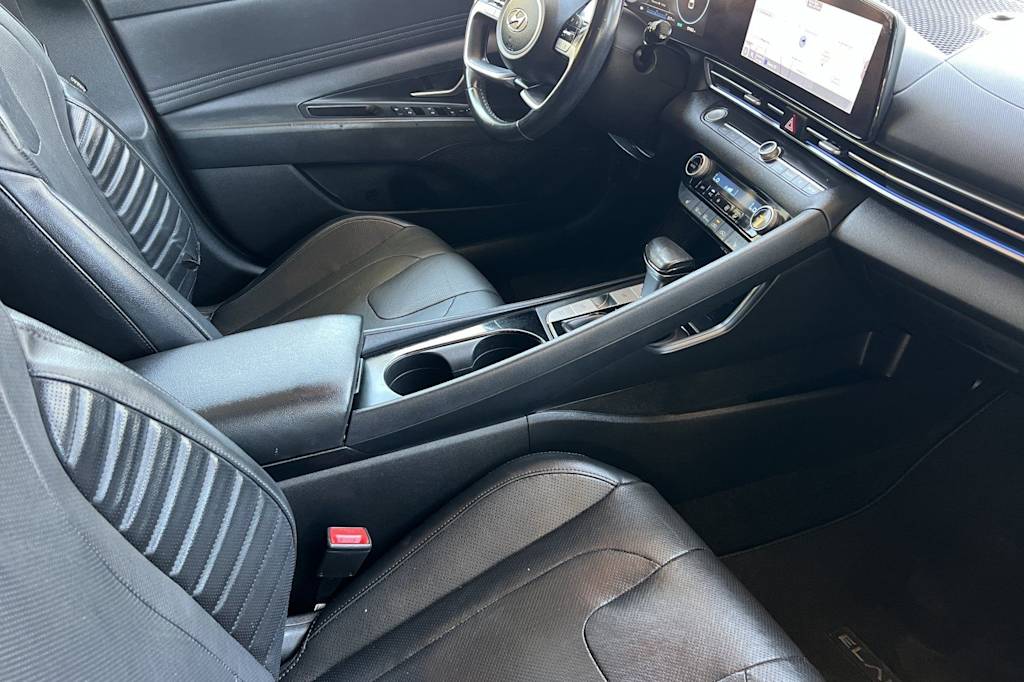 Thumbnail: 2021 Hyundai Elantra - 10