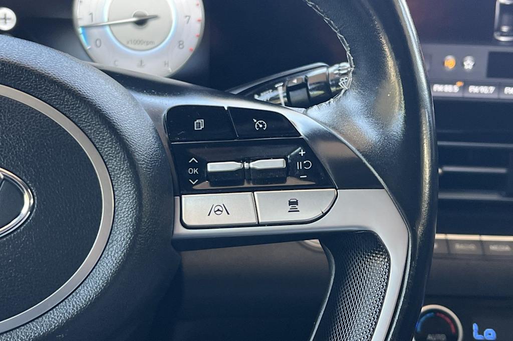 Thumbnail: 2021 Hyundai Elantra - 31