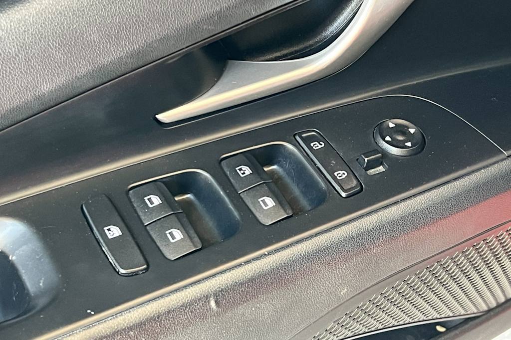 Thumbnail: 2021 Hyundai Elantra - 22