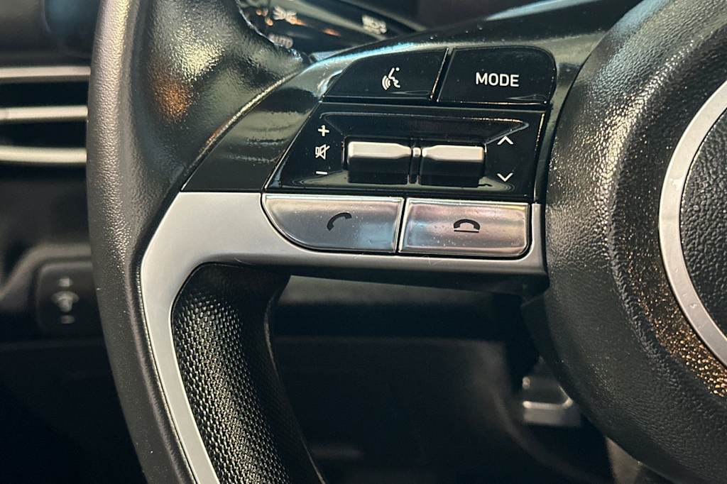 Thumbnail: 2023 Hyundai Elantra - 32