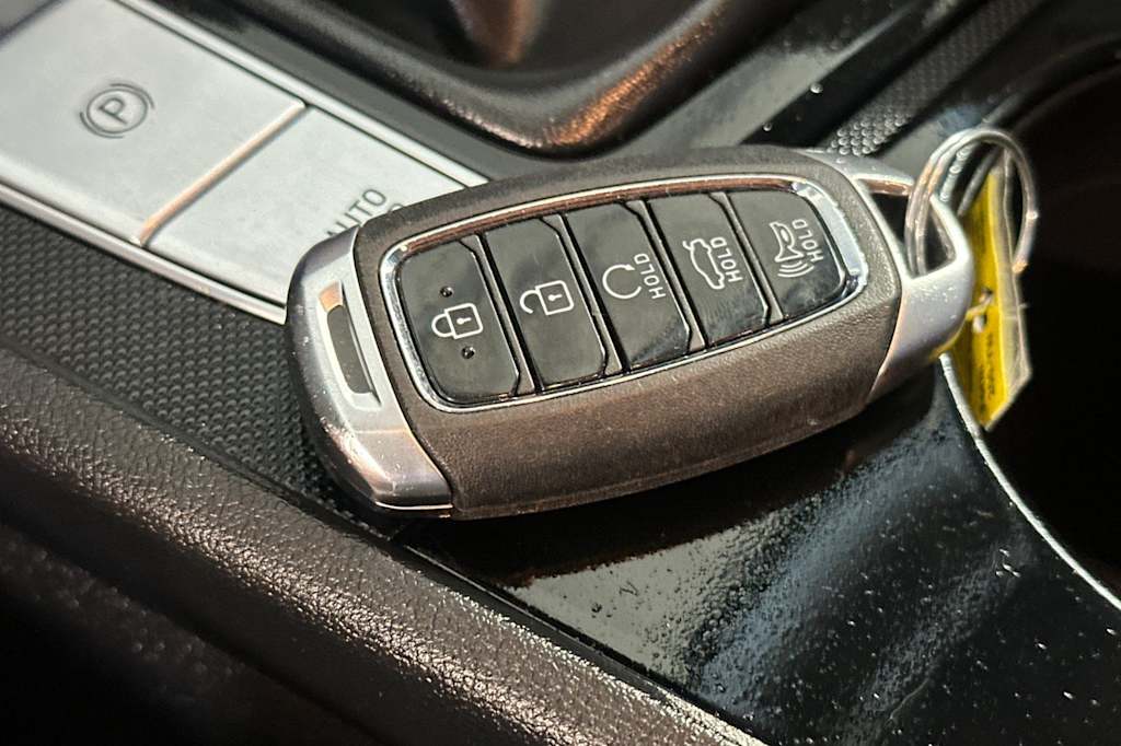 Thumbnail: 2023 Hyundai Elantra - 28