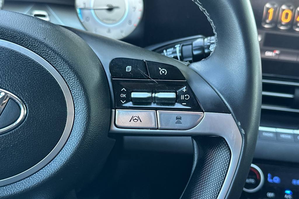 Thumbnail: 2023 Hyundai Elantra - 29
