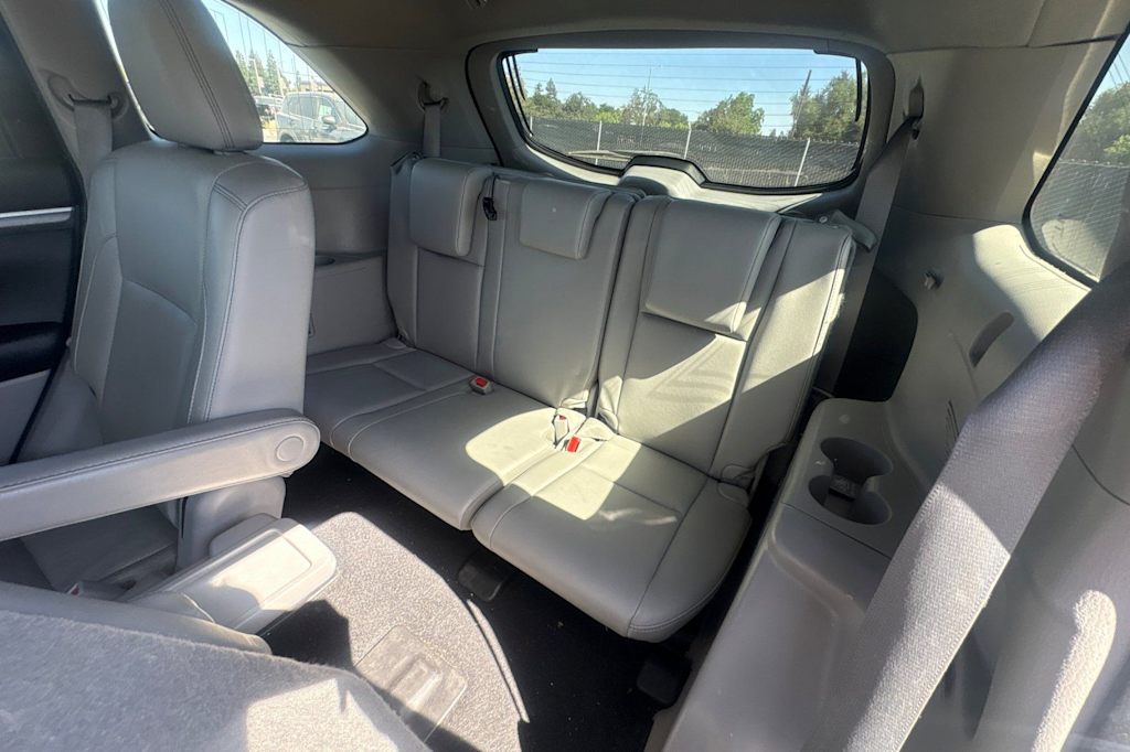 Thumbnail: 2019 Toyota Highlander - 23
