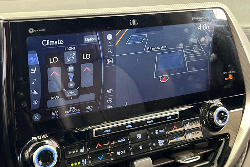 Thumbnail: 2022 Toyota Highlander - 26