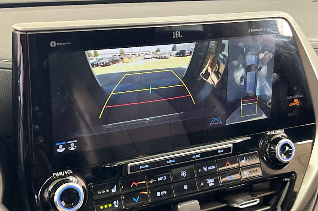 Thumbnail: 2022 Toyota Highlander - 27