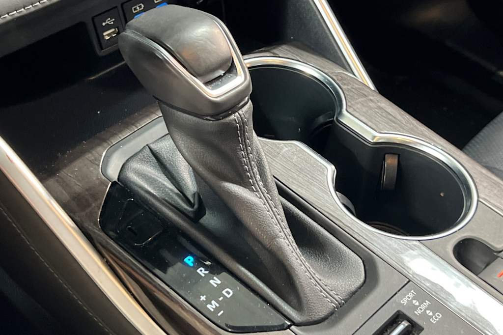 Thumbnail: 2022 Toyota Highlander - 14