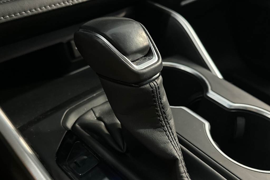 Thumbnail: 2020 Toyota Highlander - 26