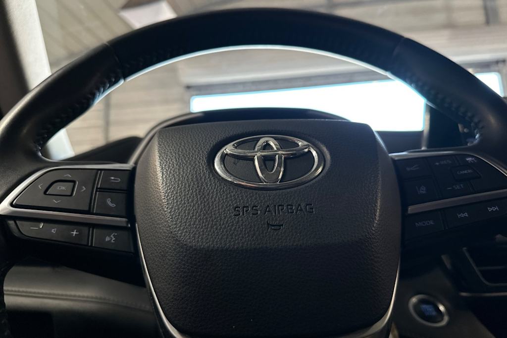 Thumbnail: 2020 Toyota Highlander - 27