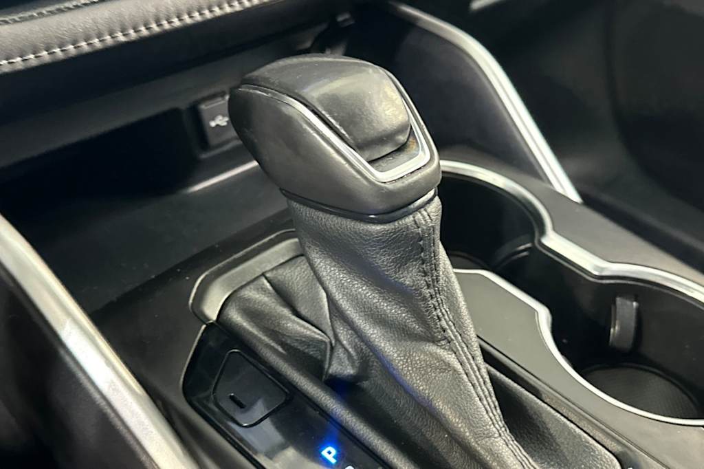 Thumbnail: 2021 Toyota Highlander - 15