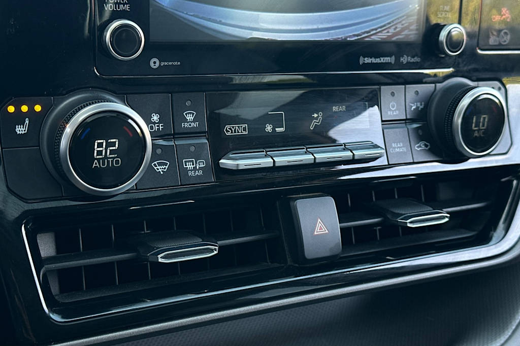 2022 Toyota Highlander XLE 25