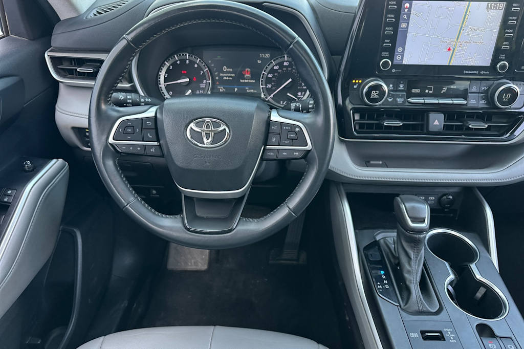 2022 Toyota Highlander XLE 11