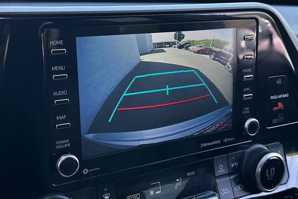 2022 Toyota Highlander XLE 24
