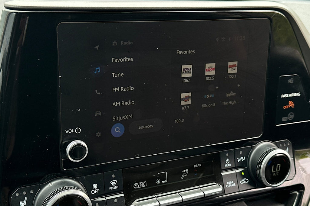 2023 Toyota Highlander XLE 12