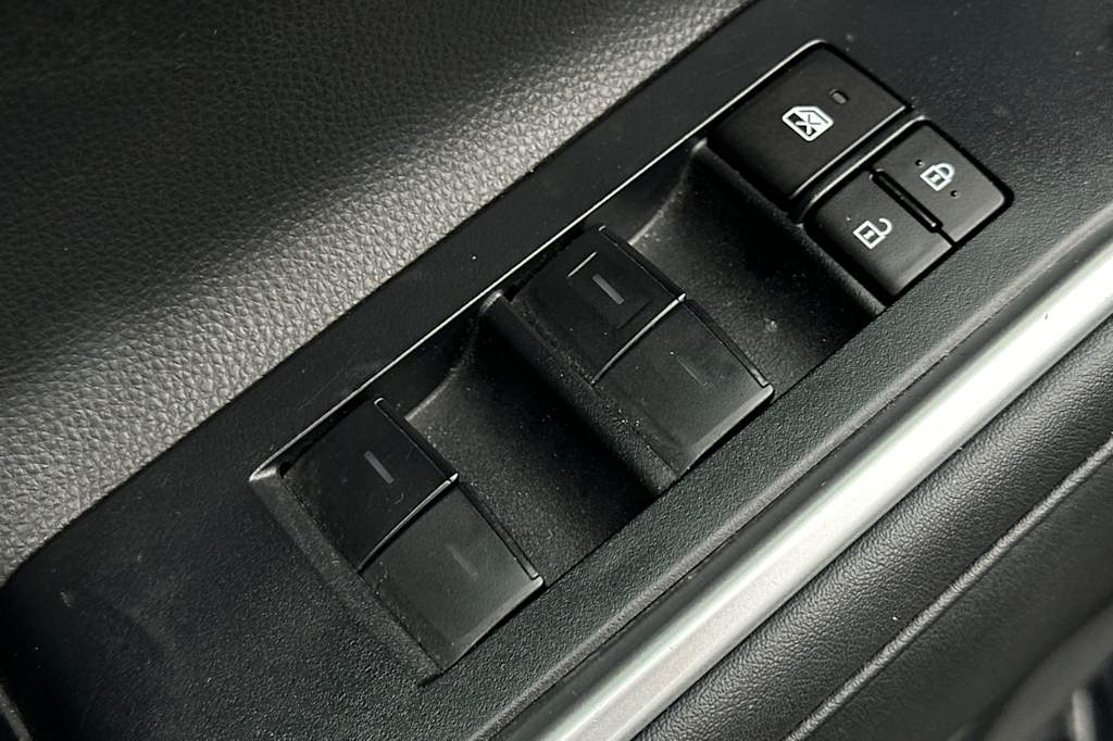2023 Toyota Highlander XLE 21