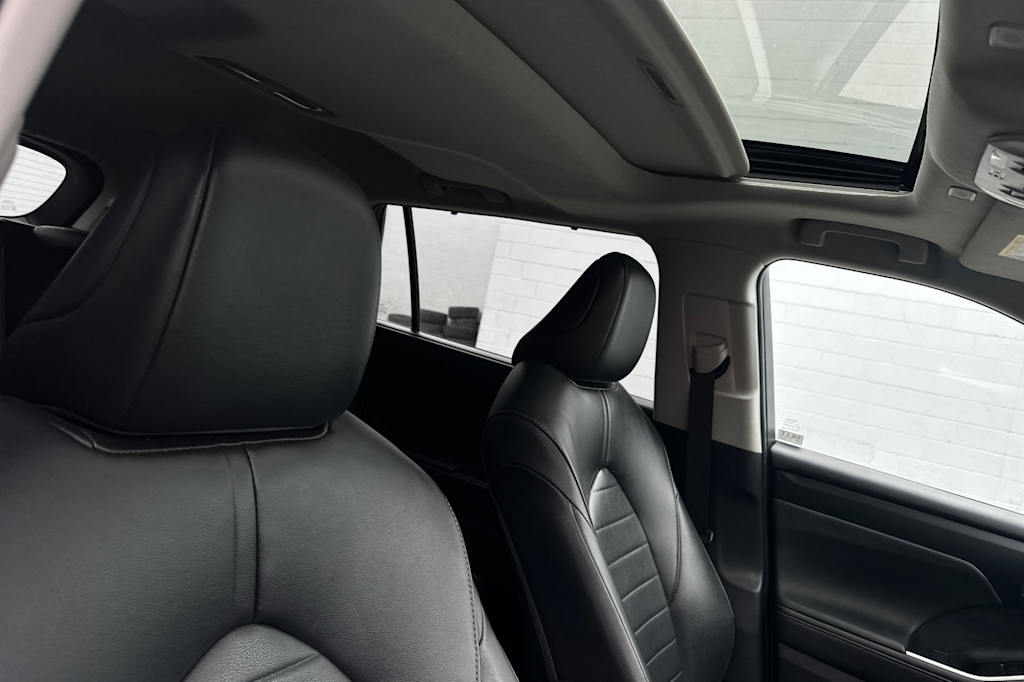 2023 Toyota Highlander XLE 22