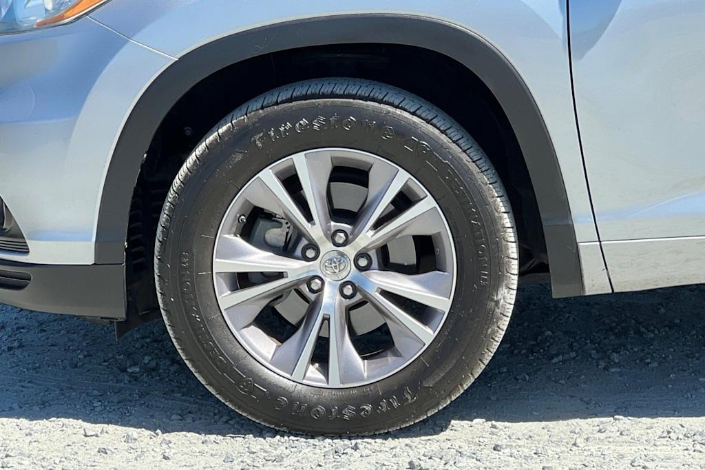Thumbnail: 2015 Toyota Highlander - 8