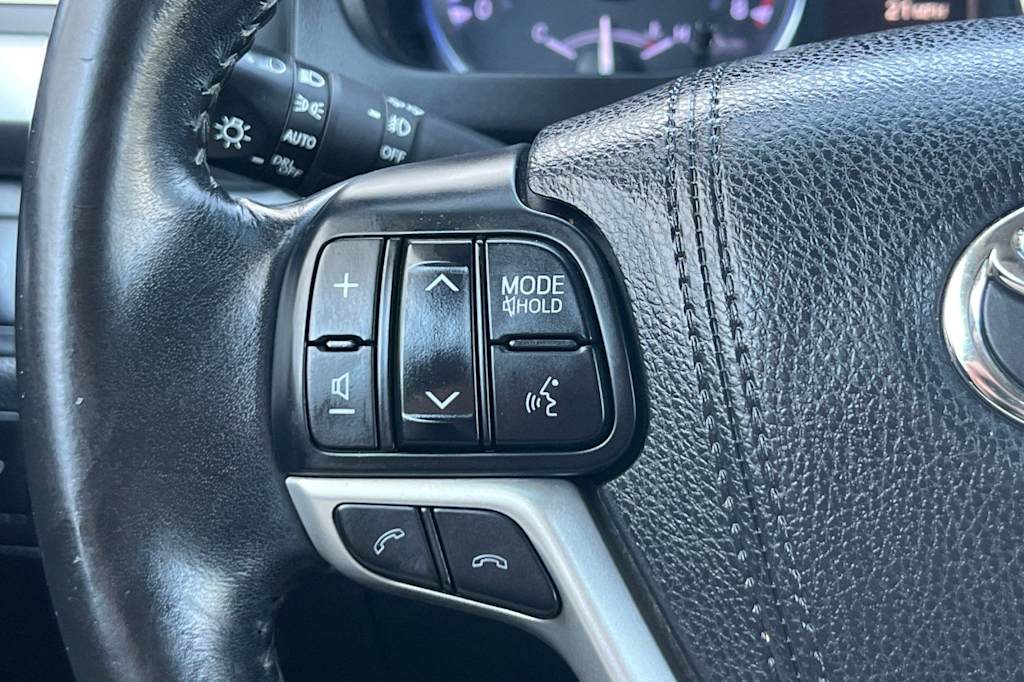 Thumbnail: 2018 Toyota Highlander - 33