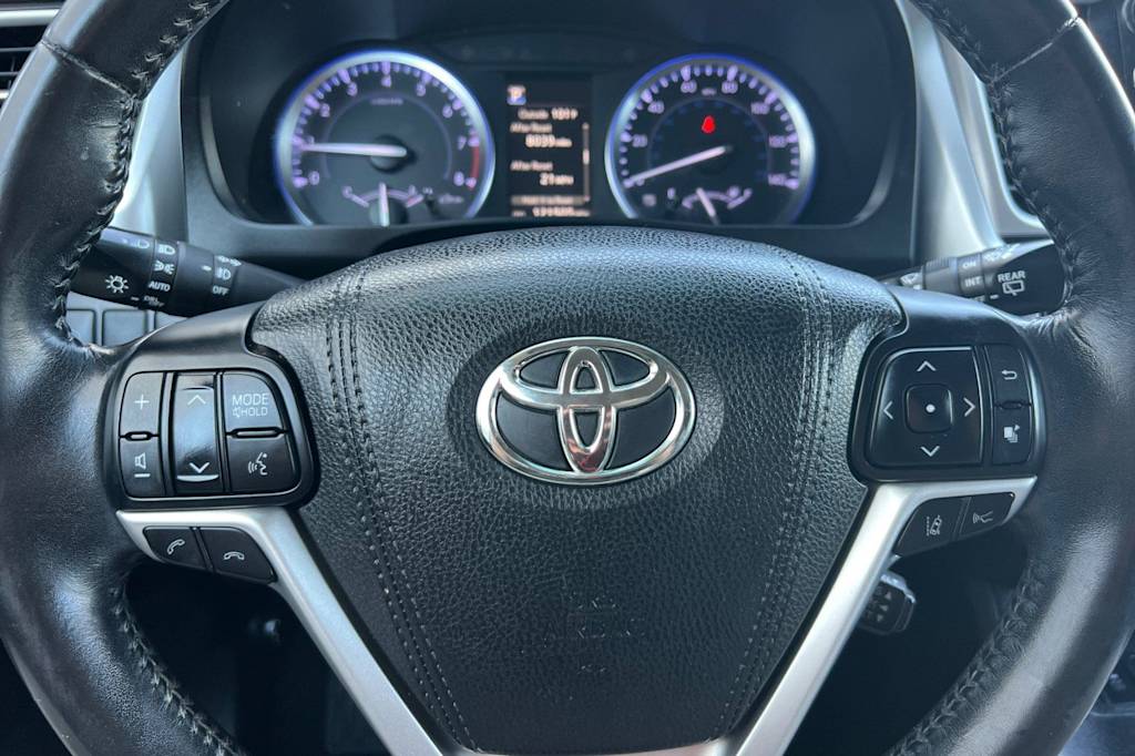 Thumbnail: 2018 Toyota Highlander - 31