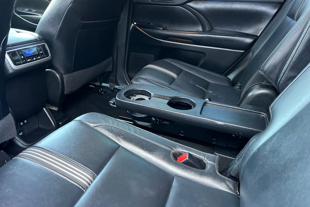 Thumbnail: 2018 Toyota Highlander - 10