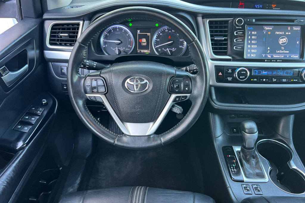 Thumbnail: 2018 Toyota Highlander - 11