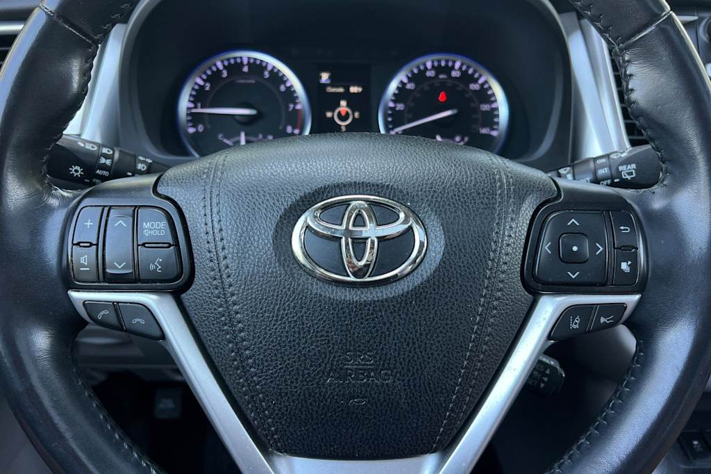 Thumbnail: 2019 Toyota Highlander - 28
