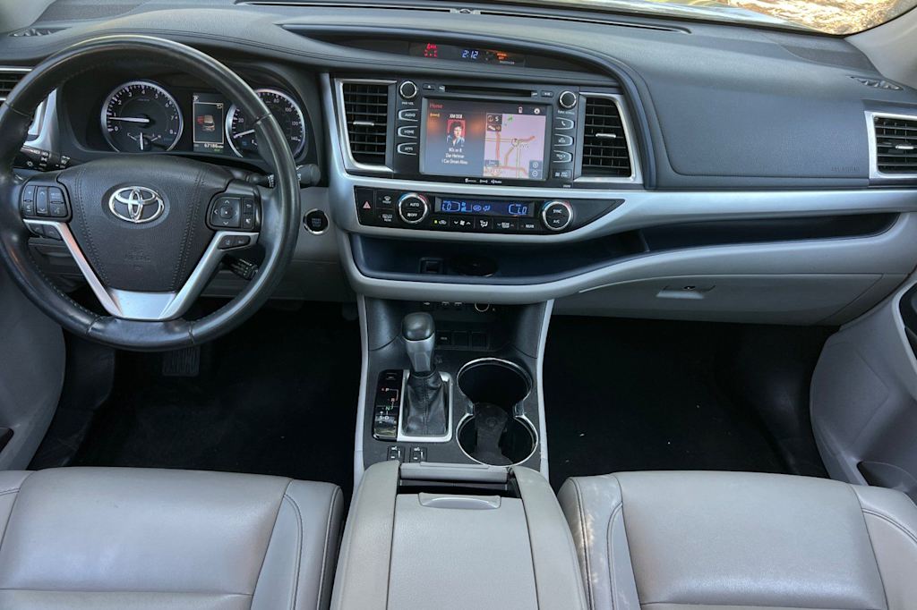 Thumbnail: 2019 Toyota Highlander - 2
