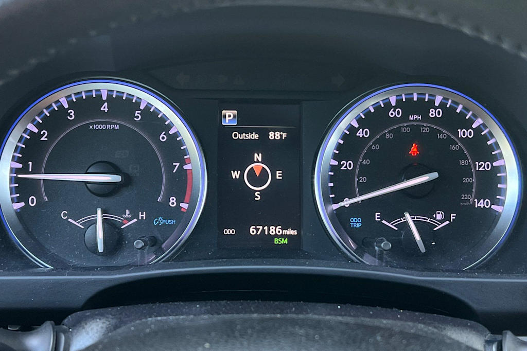 Thumbnail: 2019 Toyota Highlander - 16