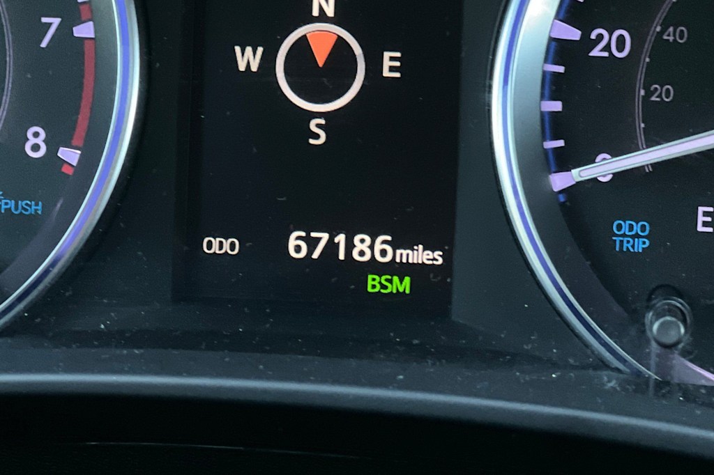 Thumbnail: 2019 Toyota Highlander - 29