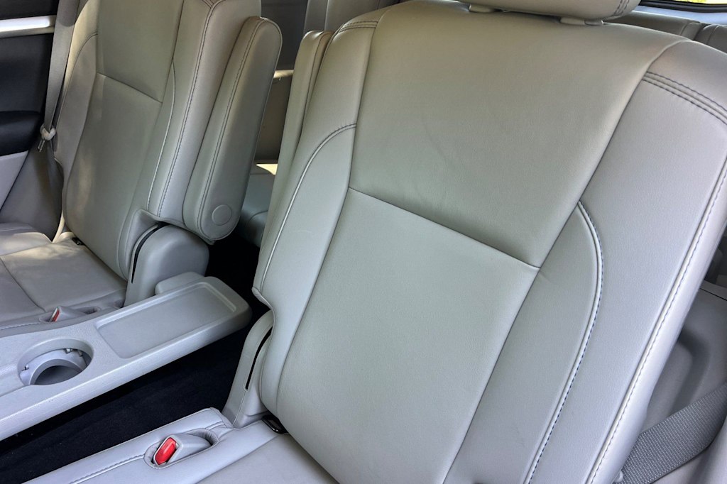 Thumbnail: 2019 Toyota Highlander - 10