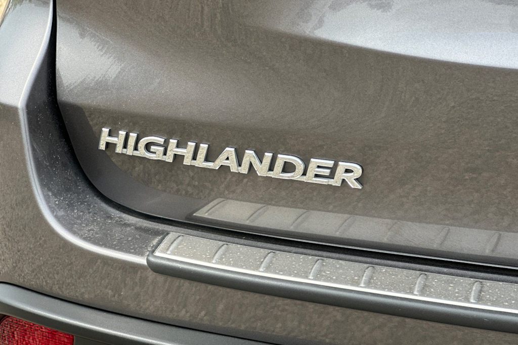 Thumbnail: 2019 Toyota Highlander - 7
