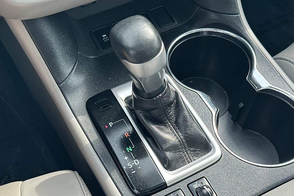 Thumbnail: 2019 Toyota Highlander - 14