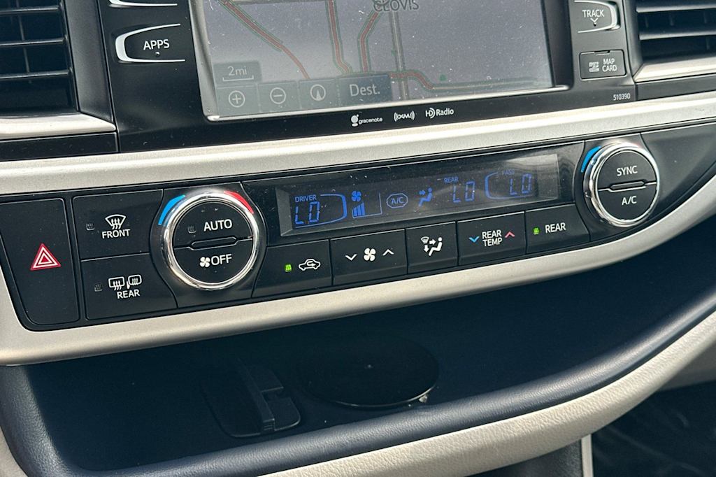 Thumbnail: 2019 Toyota Highlander - 29