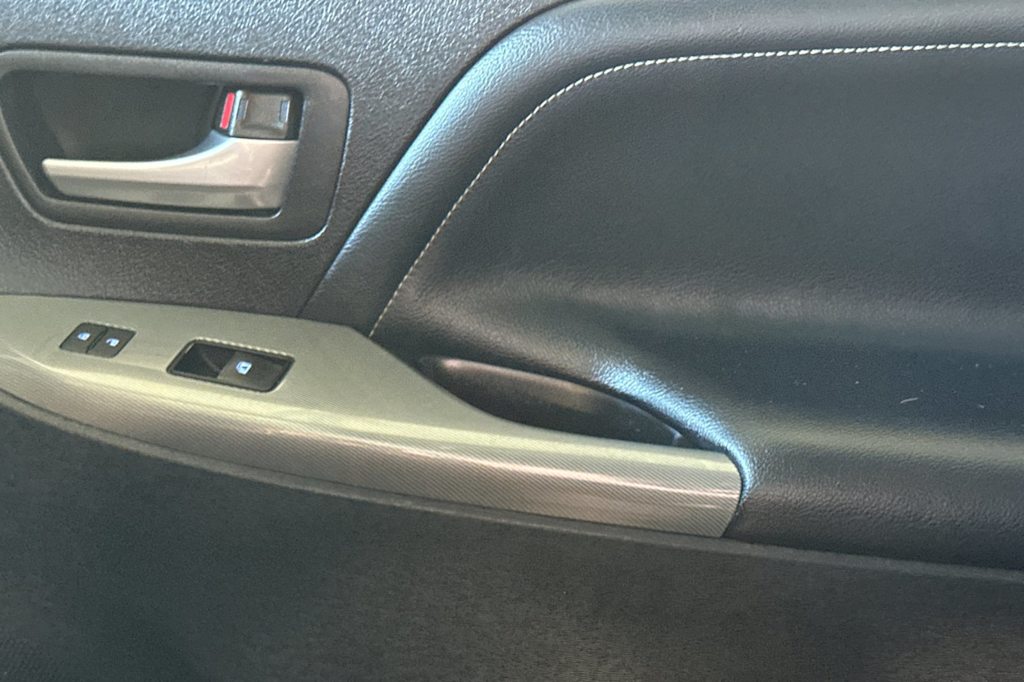 Thumbnail: 2015 Toyota Sienna - 26