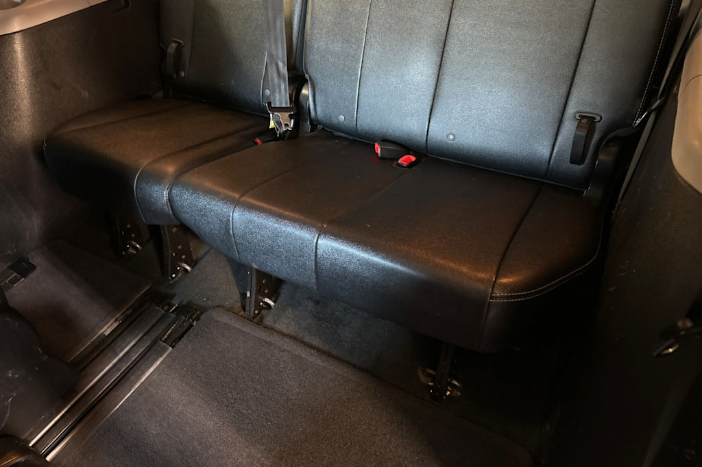Thumbnail: 2015 Toyota Sienna - 23