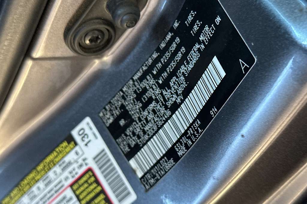 Thumbnail: 2015 Toyota Sienna - 37