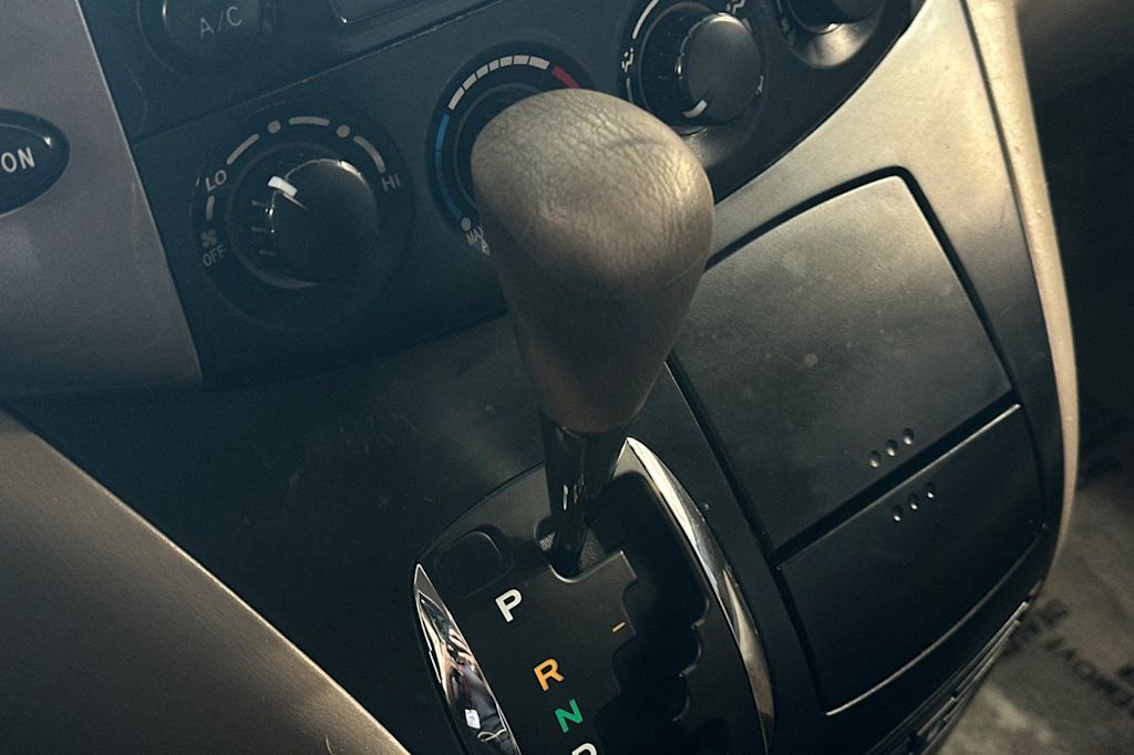 Thumbnail: 2008 Toyota Sienna - 15