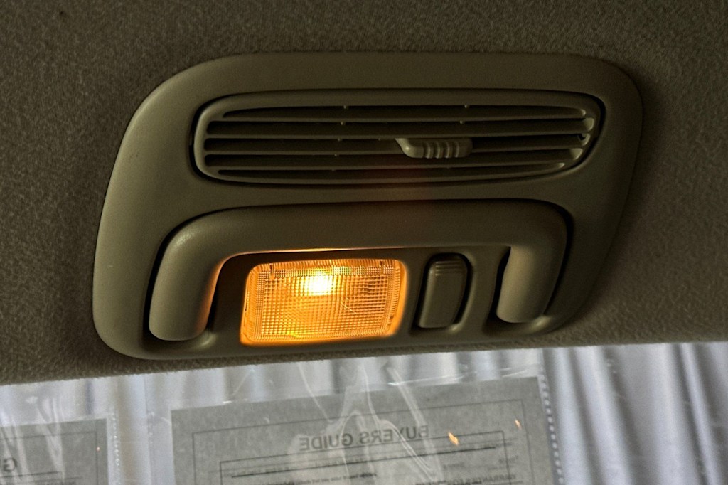 Thumbnail: 2008 Toyota Sienna - 25