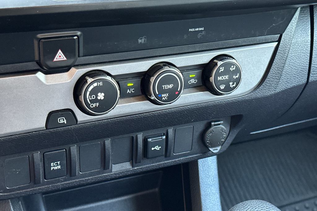 Thumbnail: 2021 Toyota Tacoma - 27