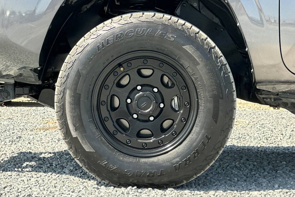 Thumbnail: 2021 Toyota Tacoma - 8