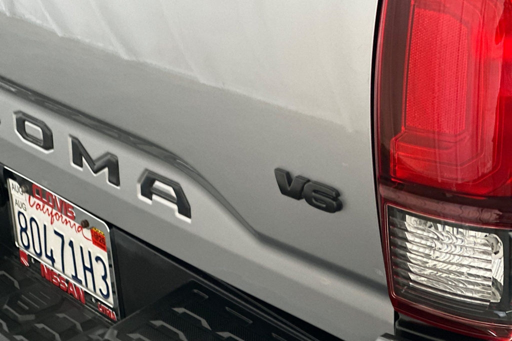 Thumbnail: 2021 Toyota Tacoma - 7