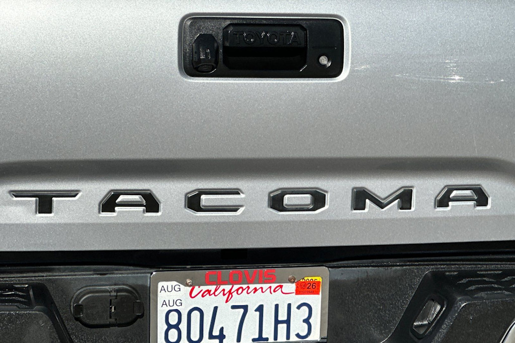 Thumbnail: 2021 Toyota Tacoma - 33