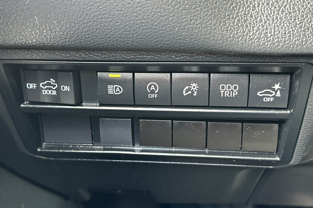 Thumbnail: 2023 Toyota Tundra - 32