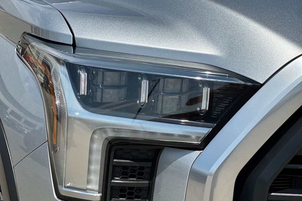 Thumbnail: 2023 Toyota Tundra - 34