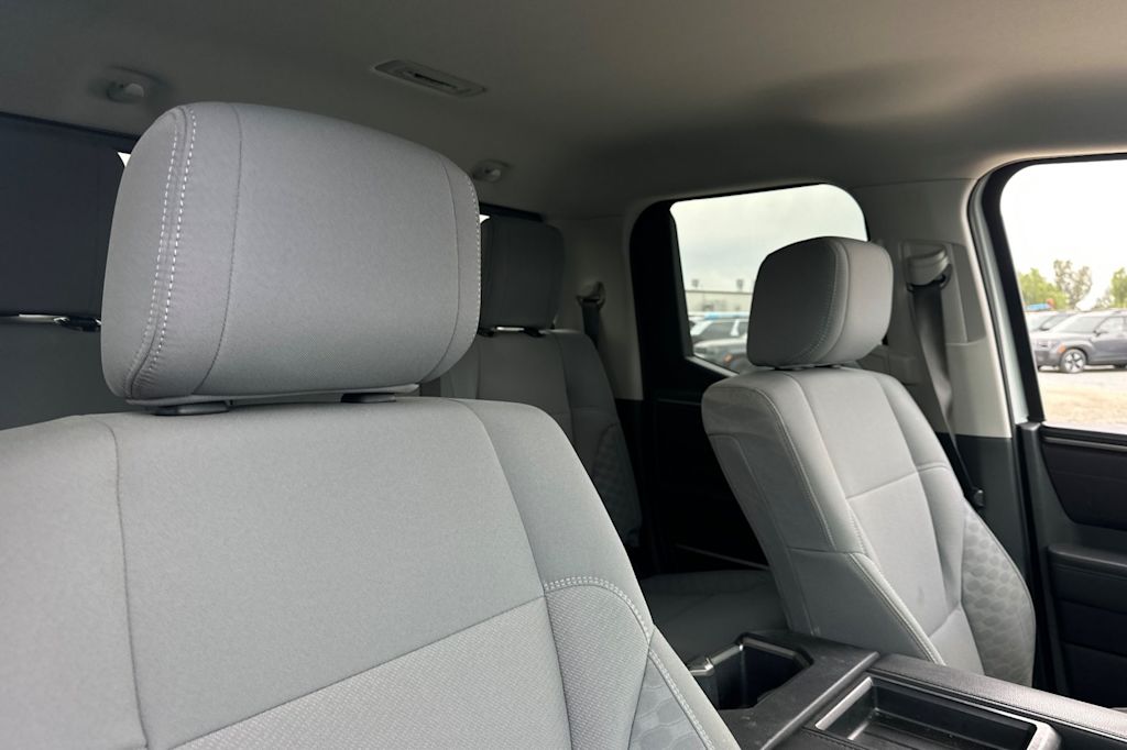 Thumbnail: 2022 Toyota Tundra - 10