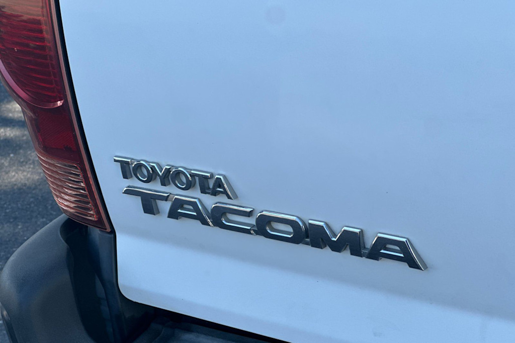 Thumbnail: 2012 Toyota Tacoma - 20