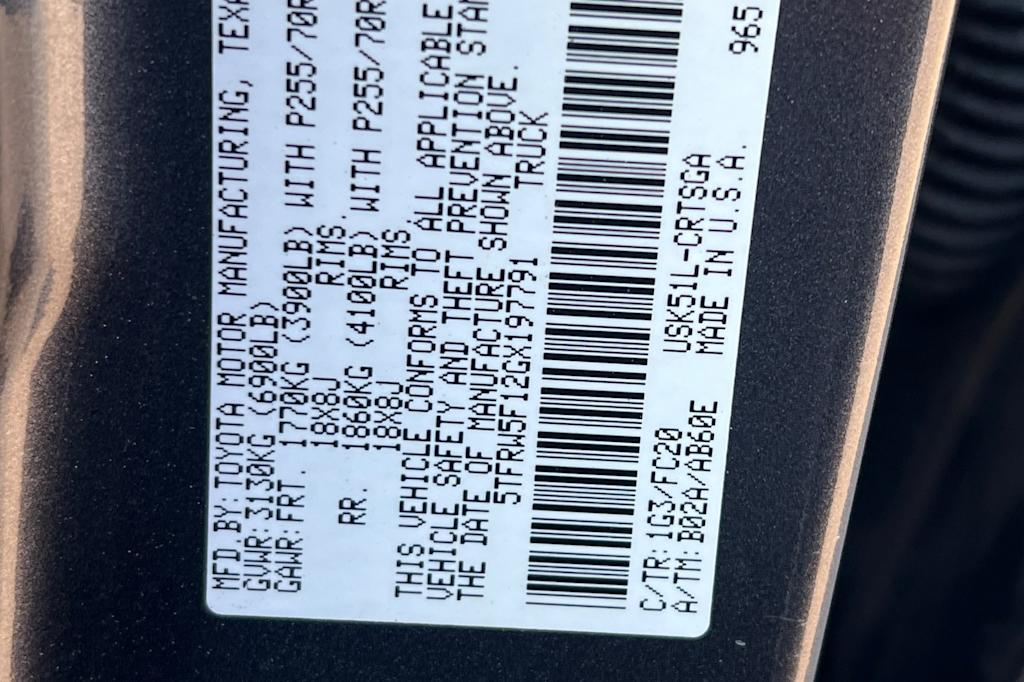 Thumbnail: 2016 Toyota Tundra - 17