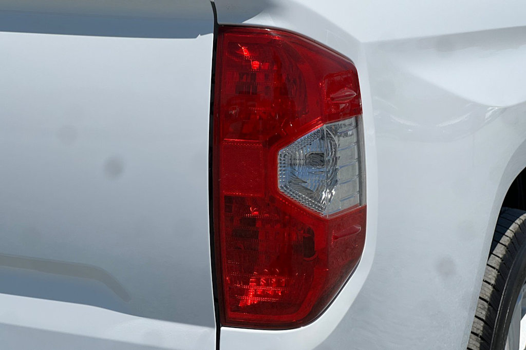 Thumbnail: 2014 Toyota Tundra - 32