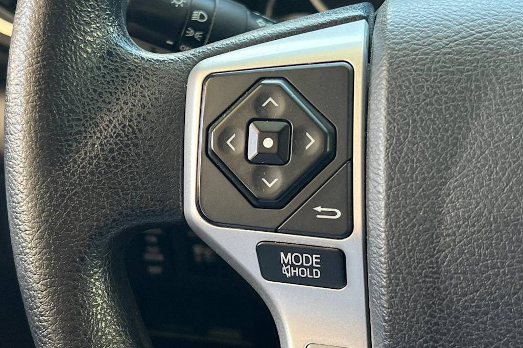 Thumbnail: 2014 Toyota Tundra - 28
