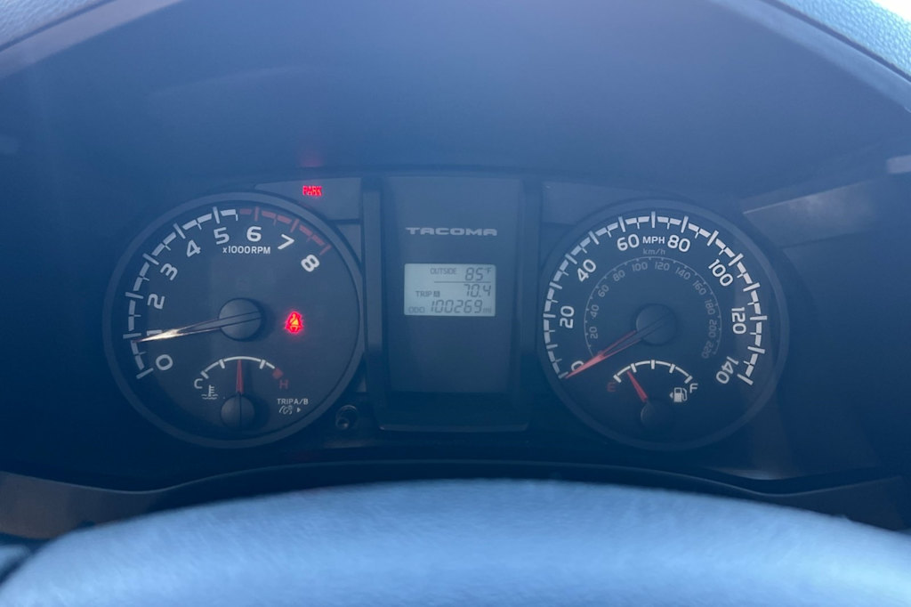 Thumbnail: 2016 Toyota Tacoma - 14