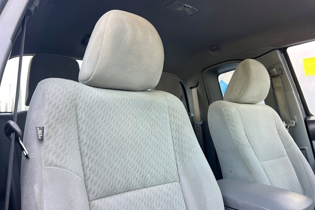 Thumbnail: 2011 Toyota Tacoma - 9